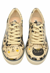 SNEAKERS <br> Monochrome Cats